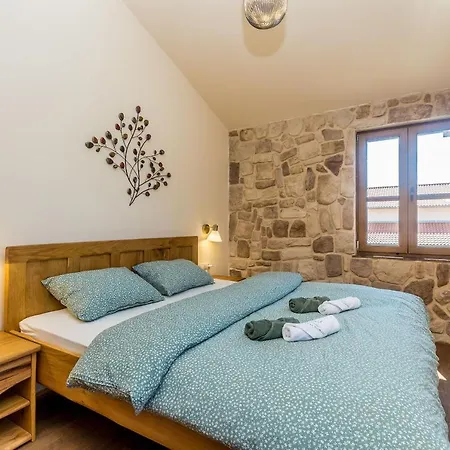 Rustic Bellamare 别墅 Linardići