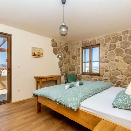 Rustic Bellamare Linardići